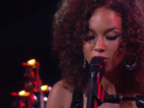 Alicia Keys - Unbreakable (Piano & I: AOL Sessions 1)