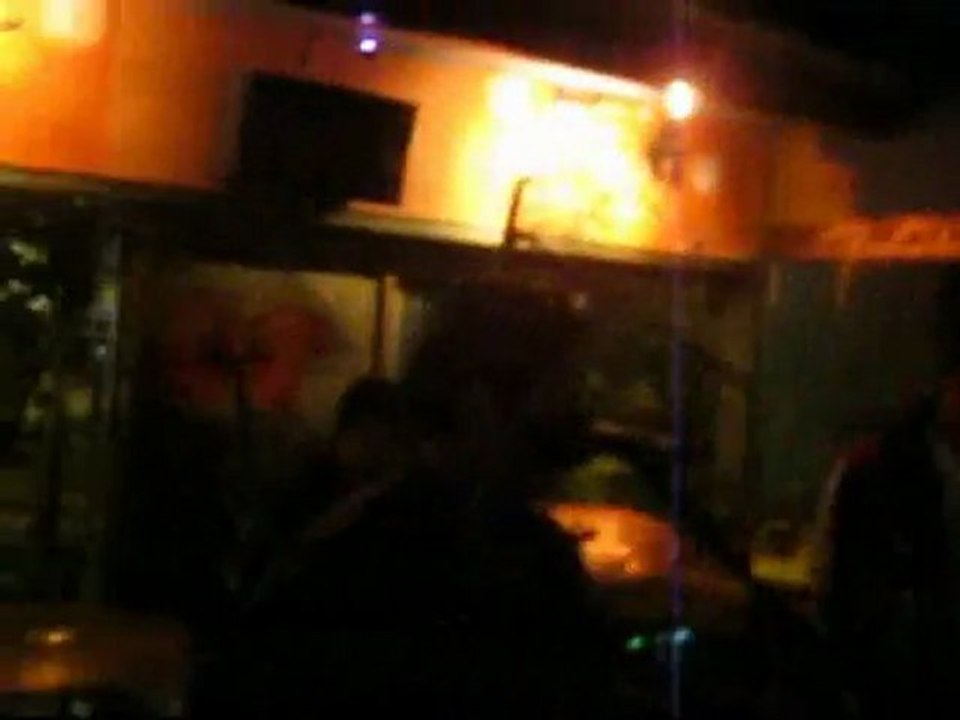 Voces de Saturno (Patazola Zombie Fest-12-Manizales) - Violetas Ausentes