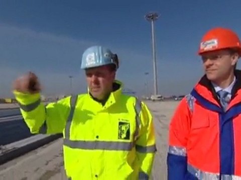 Giants on the Move - Cranes for Wilhelmshaven | Made in Germany