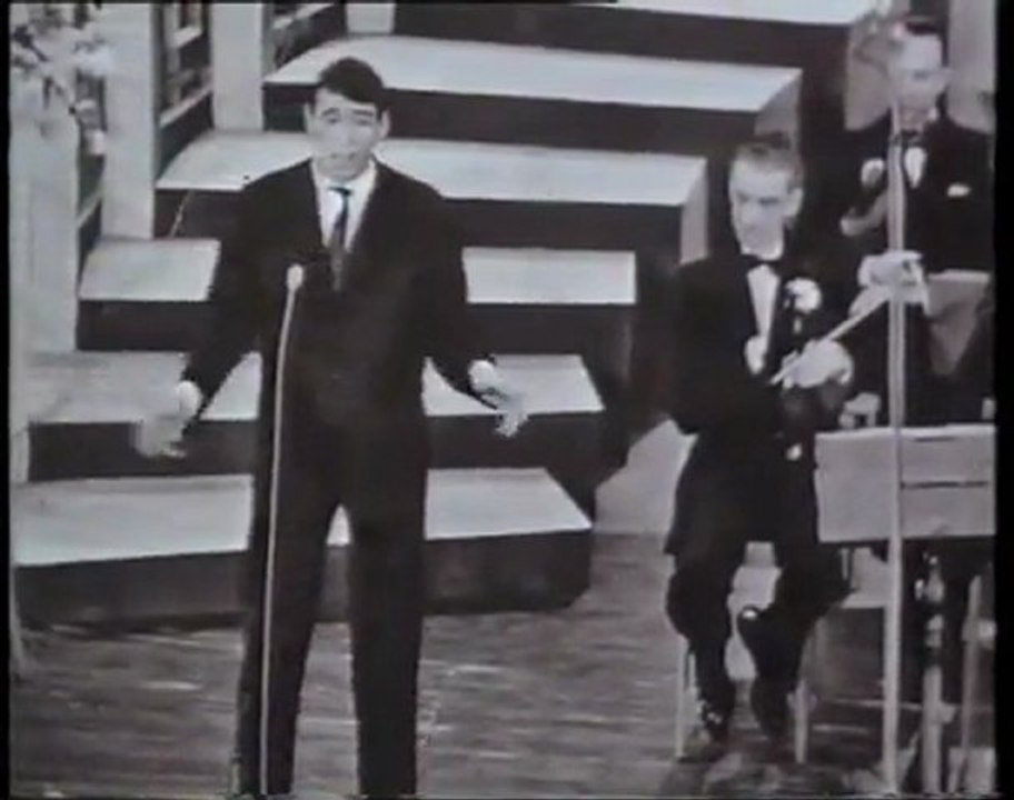 Jacques Brel - La Valse a Mille Temps (1961) - YouTube