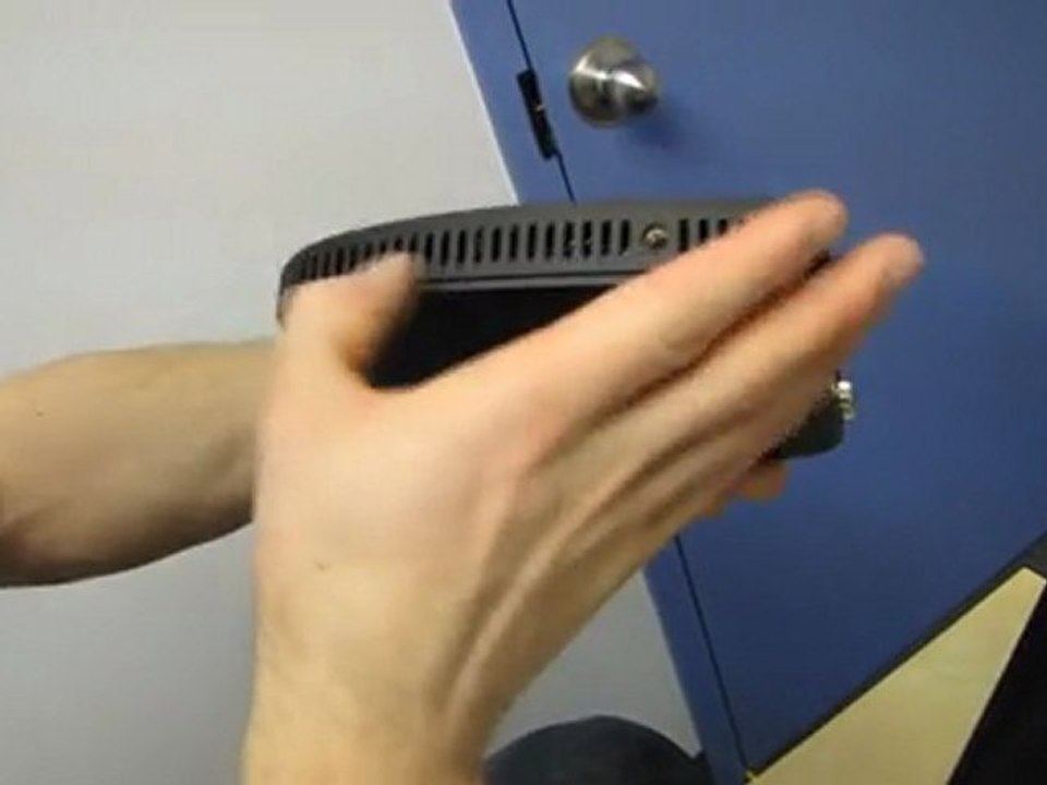 Sapphire Edge HD3 AMD E-450 APU Mini PC Unboxing & First Look Linus Tech Tips