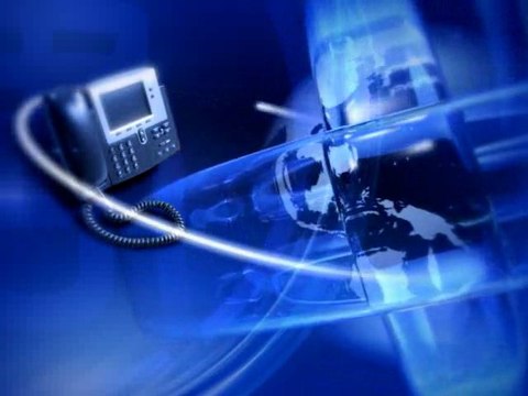 Вещи для жертв землетрясения пылятся на складах