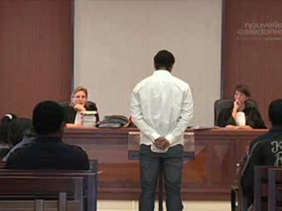 Assises bebe secoue