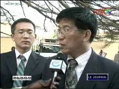 Don de 8 tonnes de vêtements au ministère des affaires sociales et de l’action humanitaire