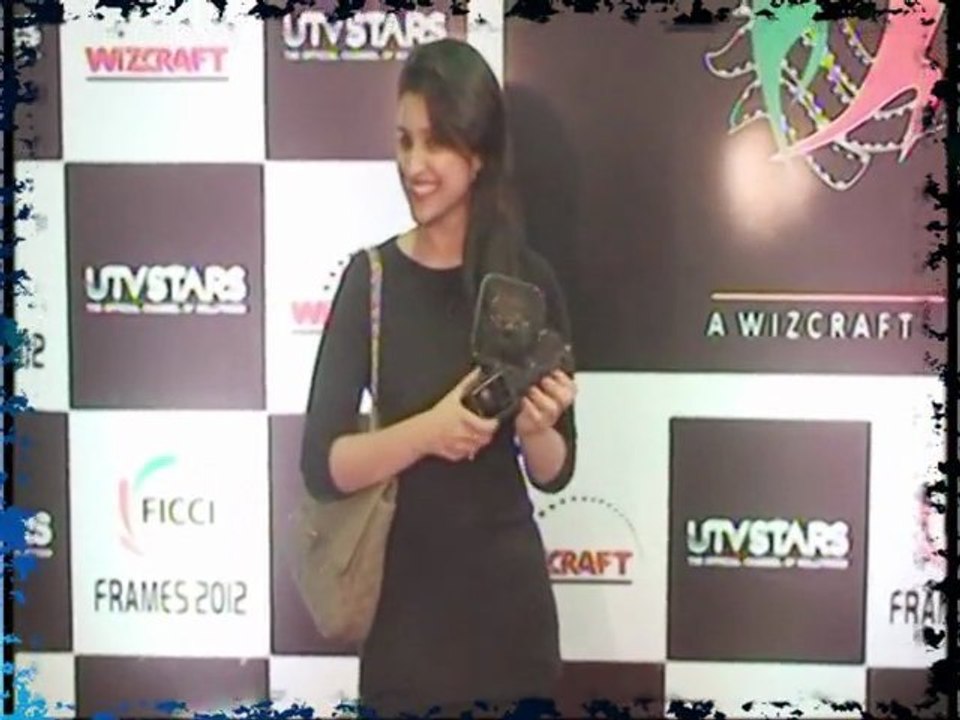 Parineeti Chopra EXPOSES BRA