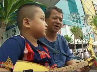 Old Thai tunes now music to hip Bangkok ears