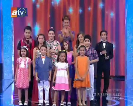 Yar Saçların Lüle Lüle (Bir Şarkısın Sen Çocukları)