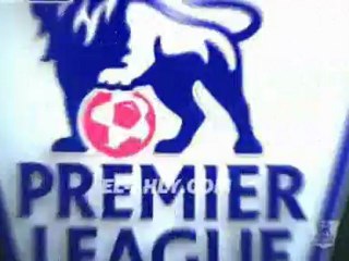 الحكم يرفض طرد فان بيرسي رغم تدخله العنيف