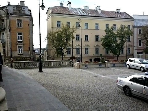 Widok przed Archikatedrą w Lublinie