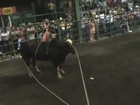 Femme fait du rodéo : FAIL