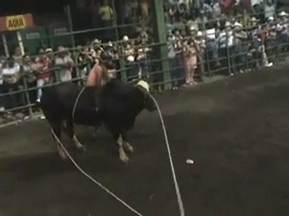 Femme fait du rodéo : FAIL