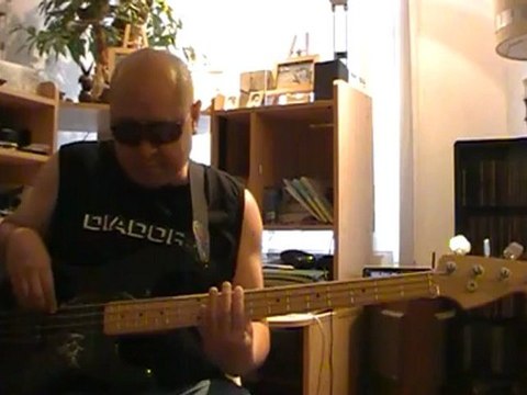 Thriller Michael Jackson basscover Bob Roha