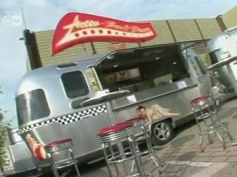 معرض سيارات الكارافان 2012 | عالم السرعة