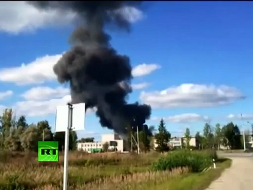 CCTV footage of Yak-42 plane crash that killed Russian hockey team