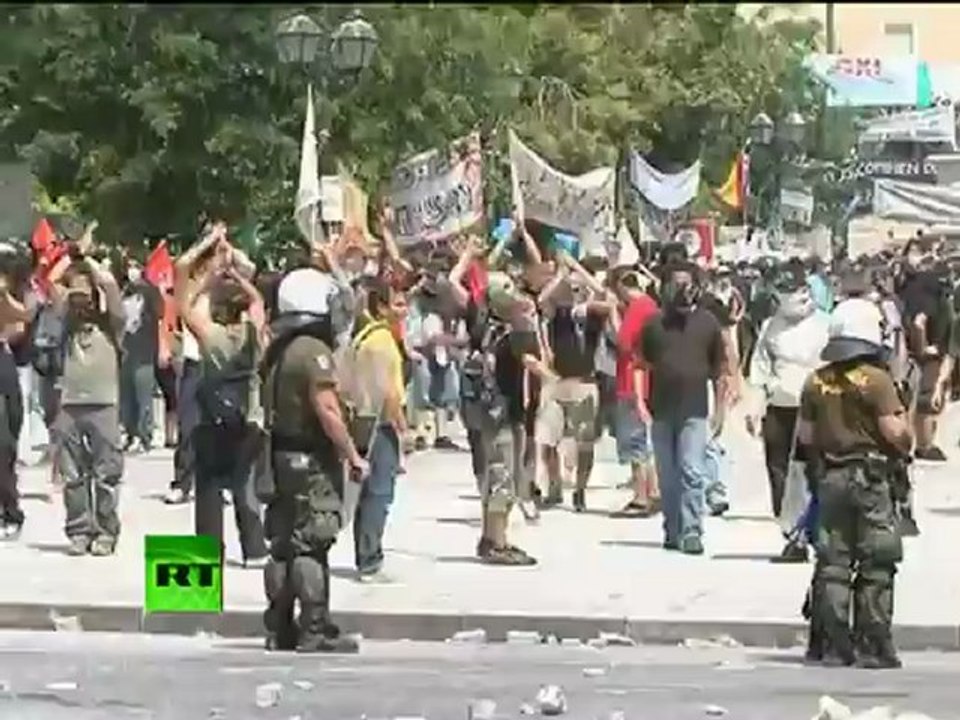 More video of Greek riots, 18 detained, 4 police injured