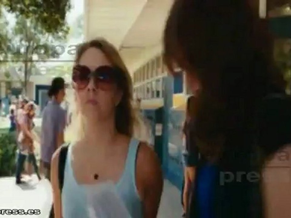 La madre de Lindsay Lohan culpa a su representante