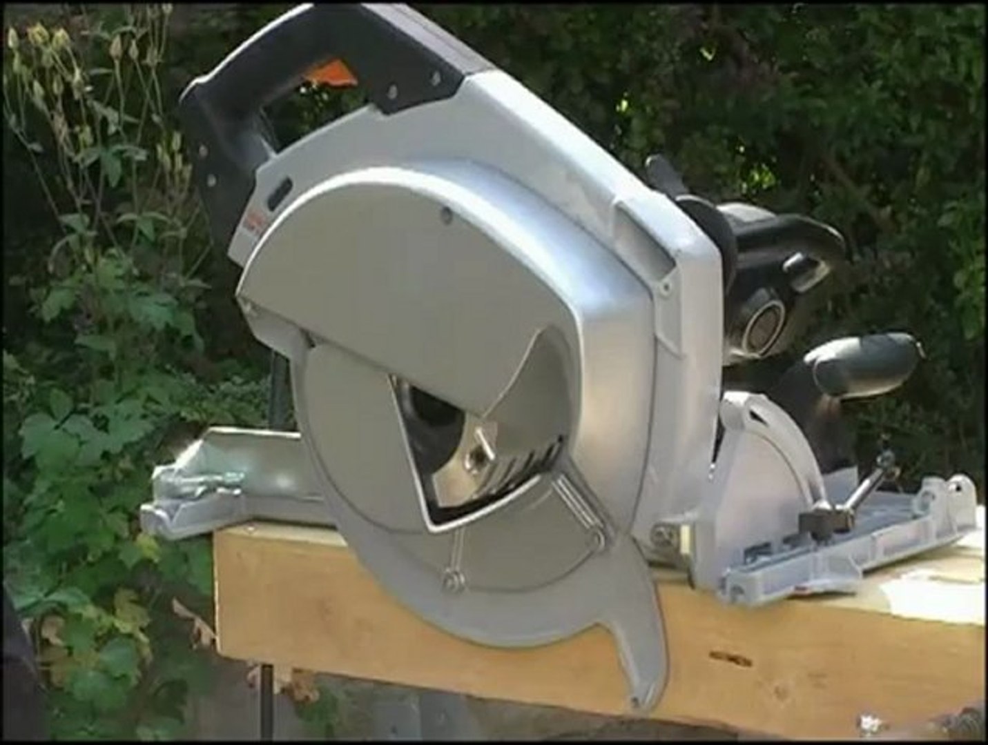 Scie circulaire Racetools : quel modèle choisir