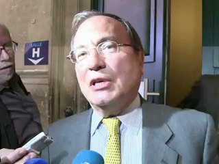 Début du procès du "gourou" des "reclus de Monflanquin"