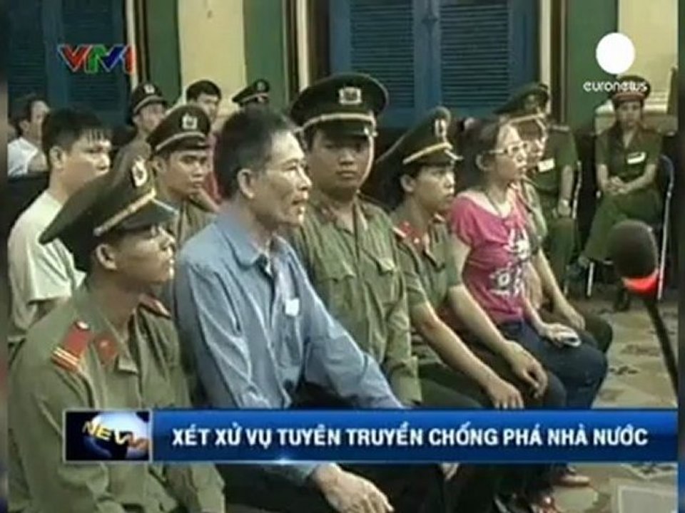 Vietnamlı bloggerlara hapis cezası