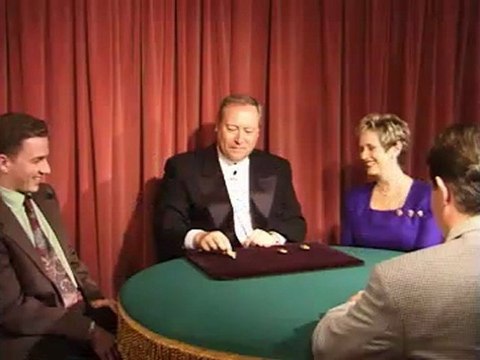 Golden Shells by Bob Kohler (DVD) - Magic Trick