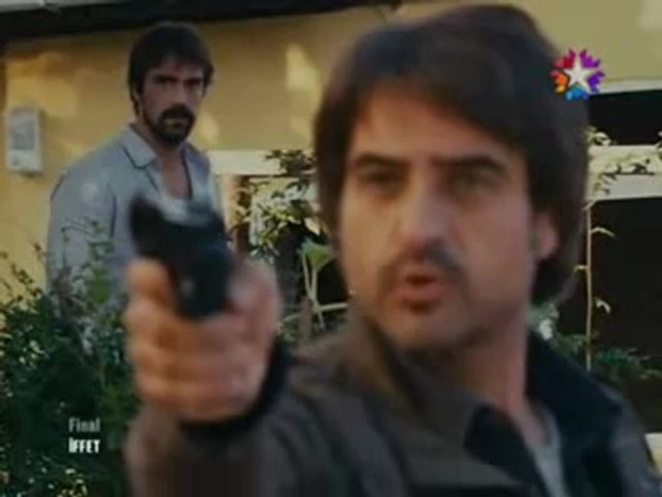 İFFET'İN FİNALİNDE ŞOK SAHNE
