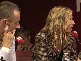 Video herunterladen: Sandrine Kiberlain : L'heure du psy du 25/09/2012 dans A La Bonne Heure