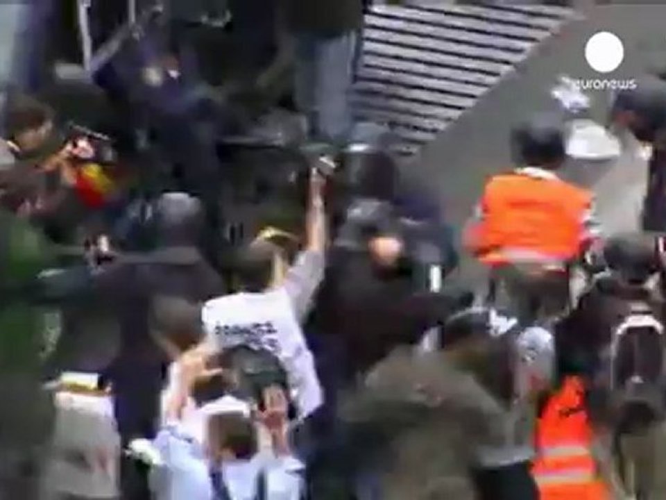 Violences entre "indignés" et forces de polices à Madrid