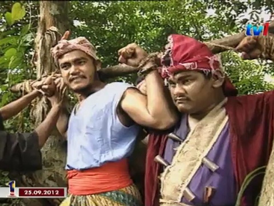 Keris.Hitam.Bersepuh.Emas.E07