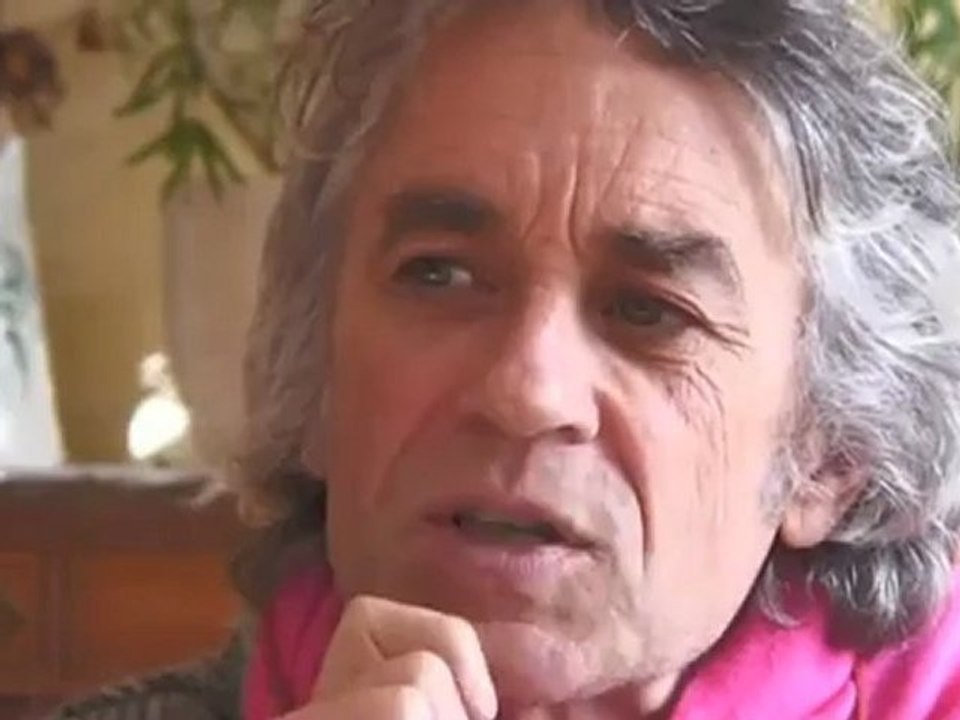 Dominique Guillet, les causes de la disparition des abeilles dans le monde.