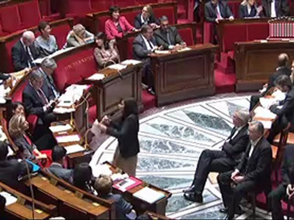 Handicap : Marie-Arlette Carlotti répond à la députée Martine Carrillon-Couvreur