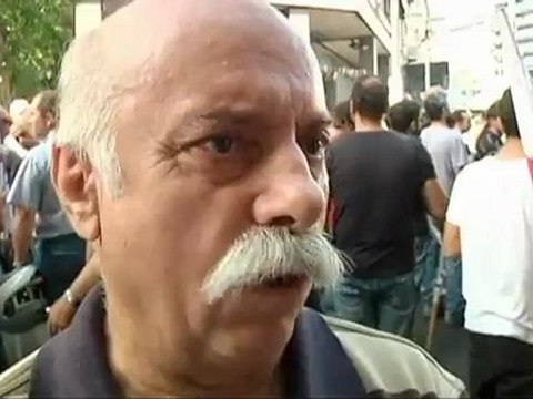 Yunanistan'da Samaras hükümetine karşı ilk büyük...