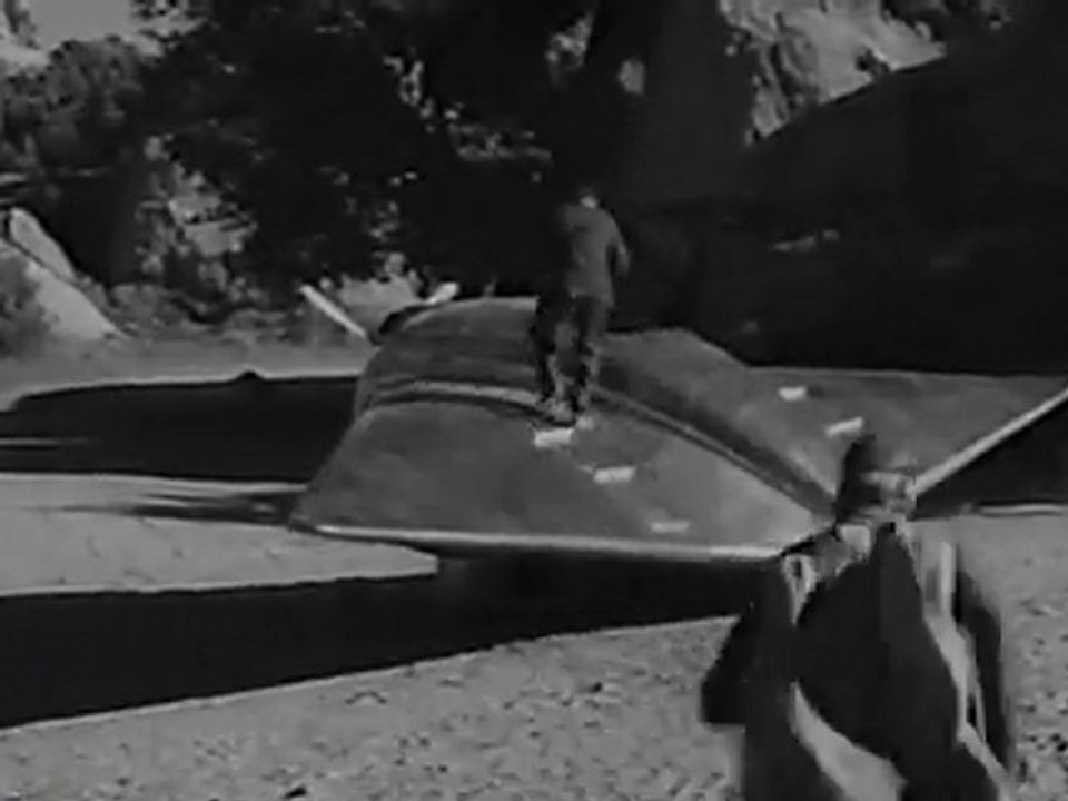 Spy Smasher Part4 Stratosphere Invaders