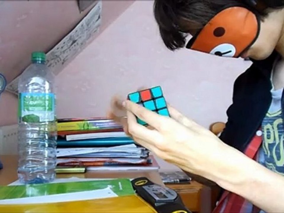 Rubik's cube Blindfolded 2:03.67 secondes