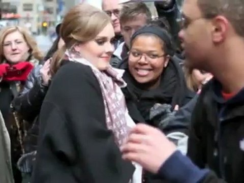 Celebrity Bytes: Adele Slams Sexy Stars