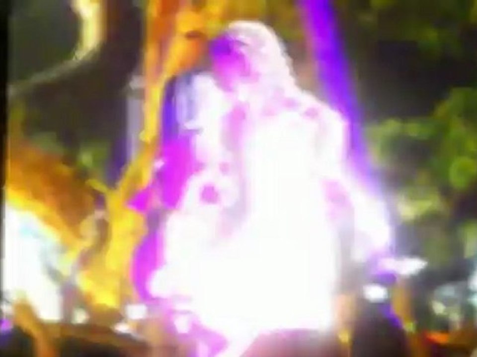 Katy Perry küsst Fan