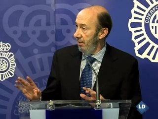 Rubalcaba, a Gallardón: "No hay ni para una cerveza, Alberto, así que nos vamos"