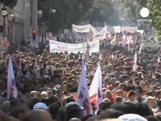 Atina sokakları alev alev