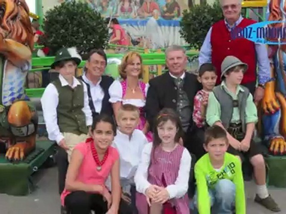 Festleiter begrüßte Karin Seehofer und 100 Kinder auf der Wiesn 2012 (26.09.2012)