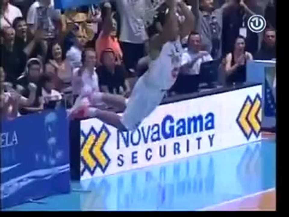 Zack Wright AllStar dunk BiH - Romania