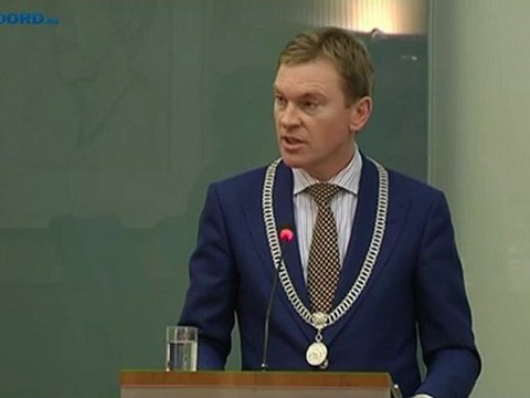 Wethouders De Vries, Dekker en Pastoor nemen ontslag - RTV Noord