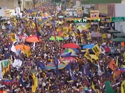 Calles de Maracay se llenaron para recibir a Capriles