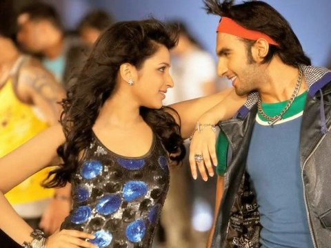 Sexy Parineeti Chopra Turns Host For GIMA Awards - Bollywood Babes