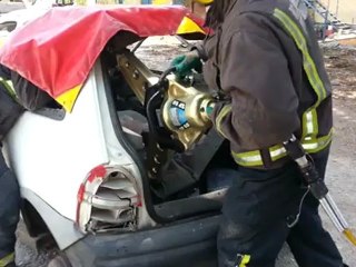 Bomberos Málaga. DESCARCELACIÓN MANIOBRA 5