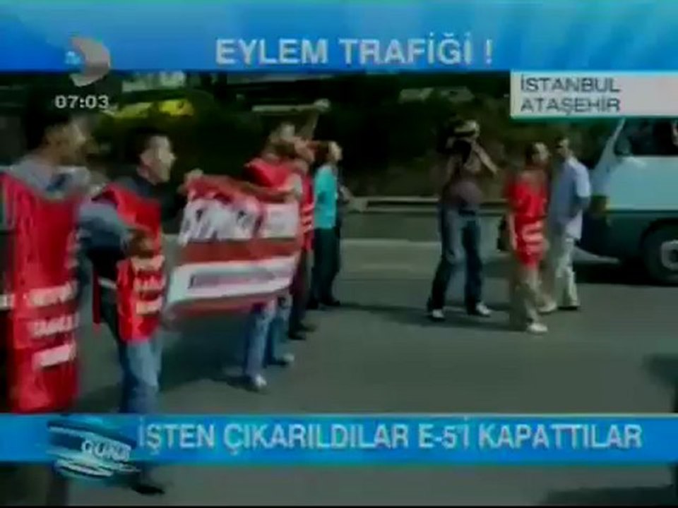 Süreyyapaşa işçileri E-5'i trafiğe kapattı