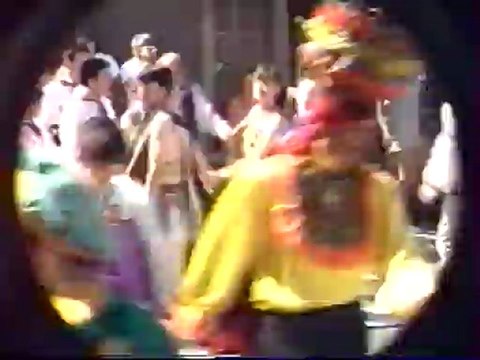 30 Festival de Confolens 1987. Défilé des délégués.