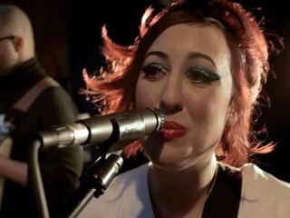 Bess Rogers Explores Love and Modern Romance Through a Scientific Lens 💡