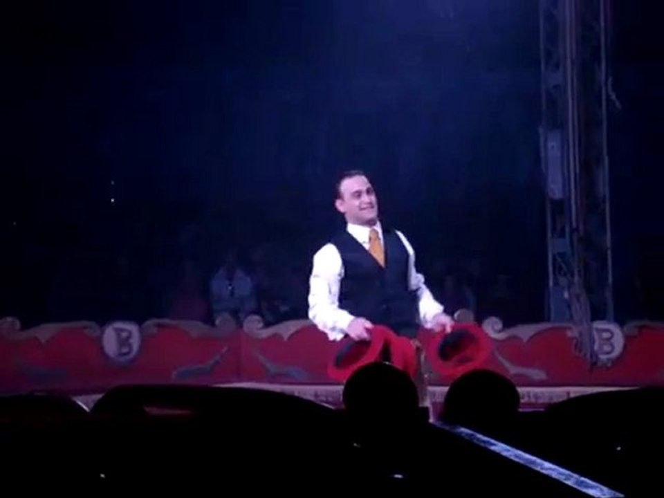 ALEX BASS gentleman juggler-presents Art agency Valentino