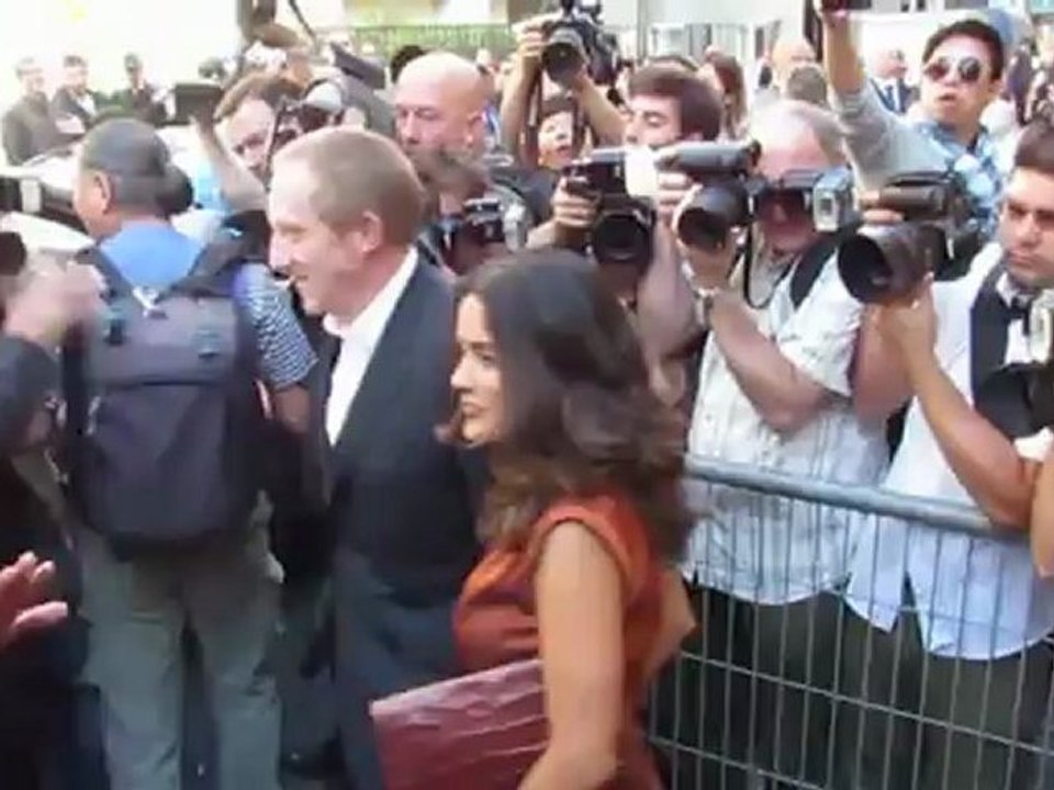 Salma Hayek sendet erotische Nachrichten