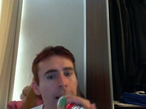 Wiwi égratigne señorita de Seedy