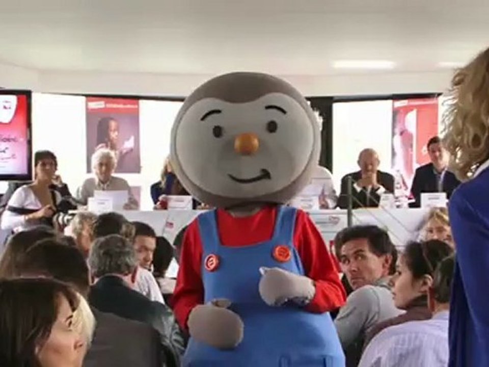 Conférence de presse Tanguy de Lamotte sur Initiatives-coeur - Vendée Globe 2012